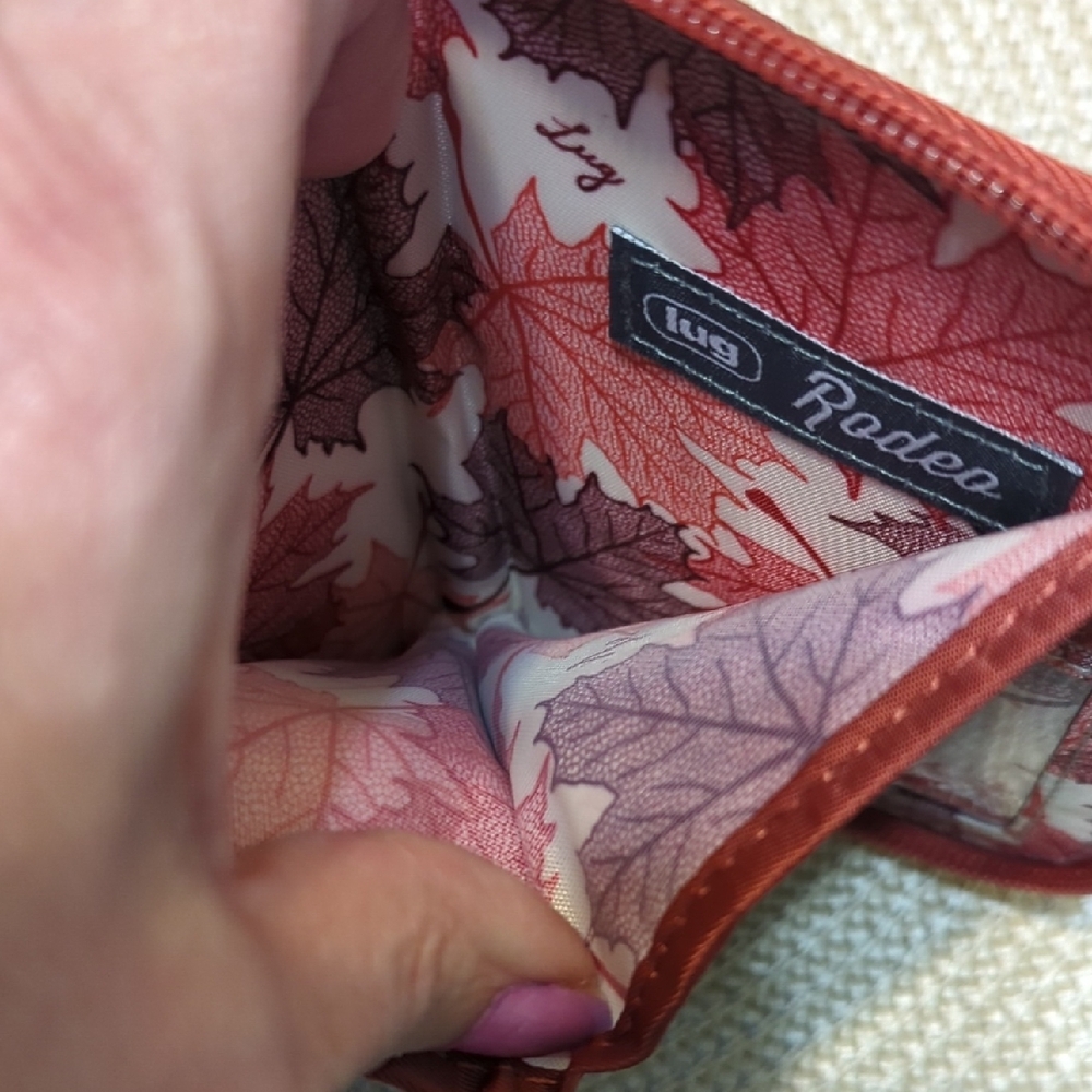 Quilted Red Wallet - Picture 5 of 7